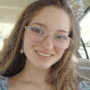 Meet your Posher, Emilia